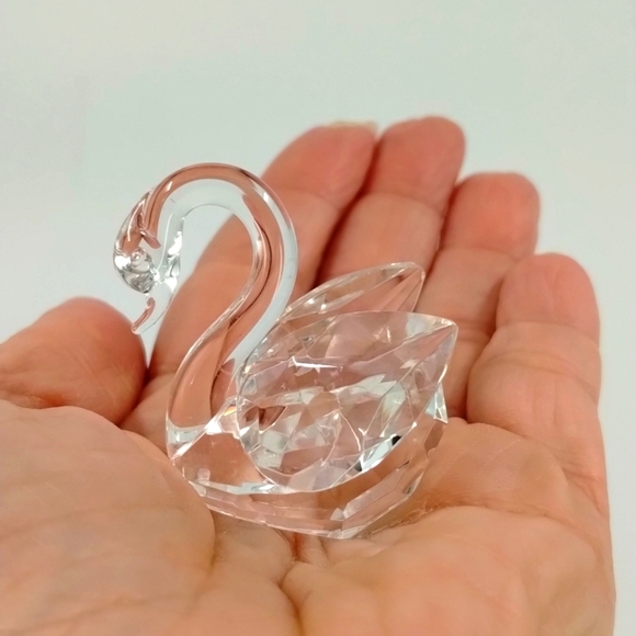 Crystal Small Swan 1.5" clear - Picture 2 of 10